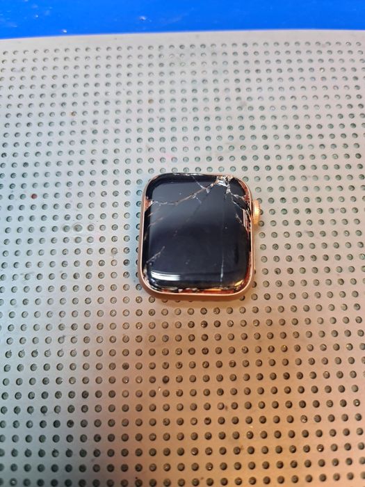 Geam apple watch seria 6 40mm, 350 lei