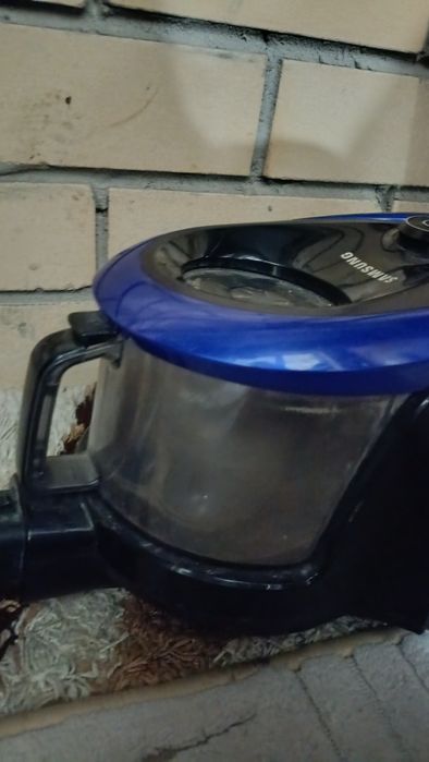 Продам пылесос срочно