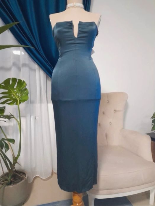 Rochie midi de seara Zara cu umerii goi ediție limitata mărimea XS