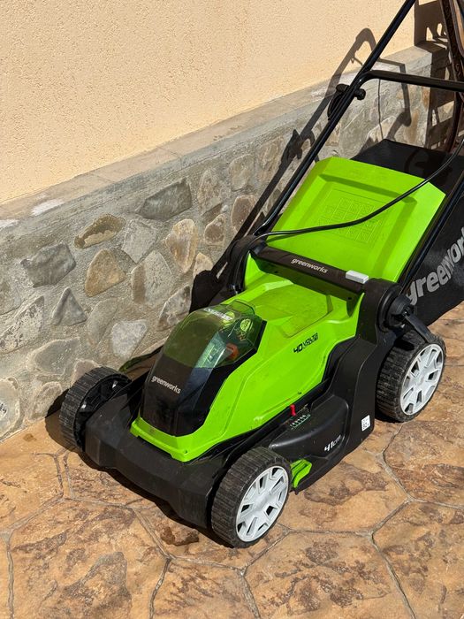 Greenworks G40LM41K4 Mașină de tuns iarba DEFECT