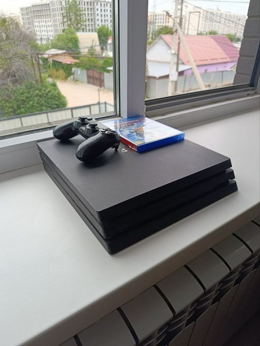 PS4 PRO 1TB + подписка с играми