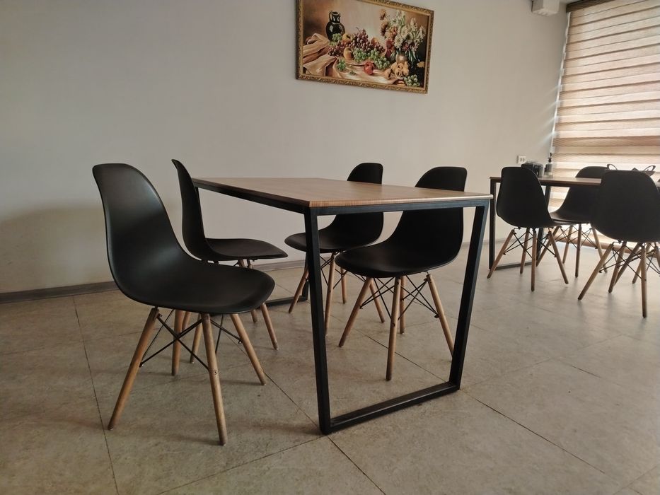 Стол ва стуллар сотилади, холати жуда яхши холатда