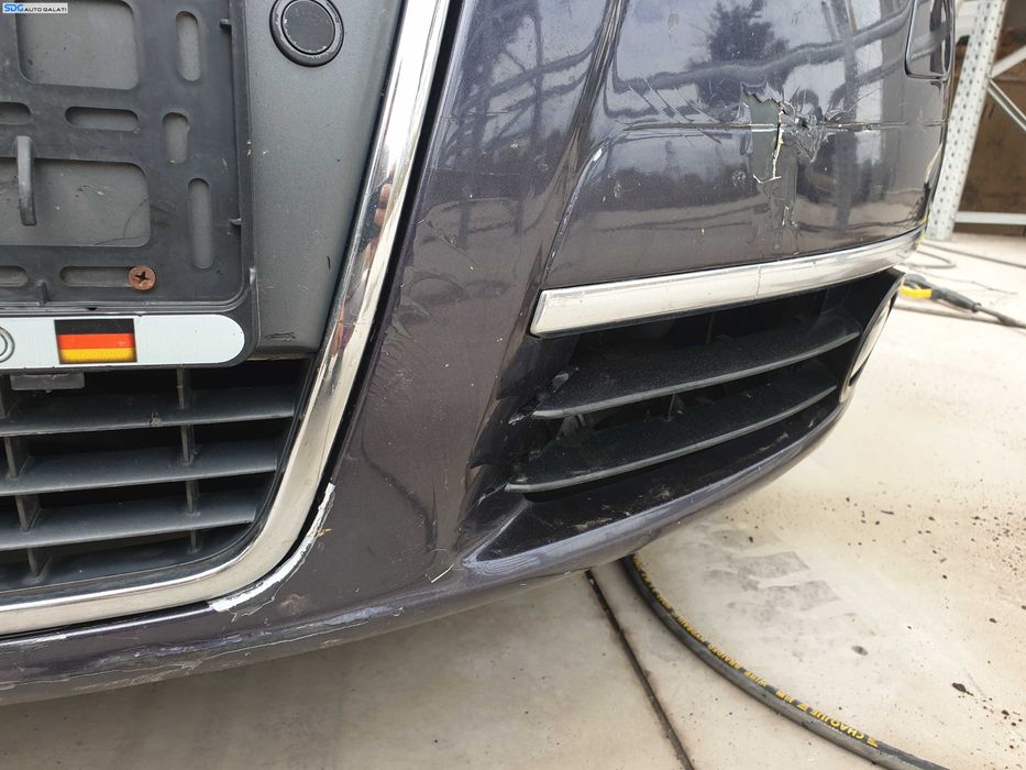 Bara Spoiler Fata Goala cu Grila si Emblema cu Defecte Audi A6 C6 NFL Non Facelift 2004 - 2008 Culoare Oyster Grey Met LZ7Q [K8514] [K8515]
