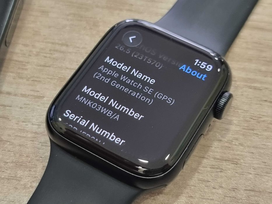 Apple watch SE 2 gen.  92% батерия