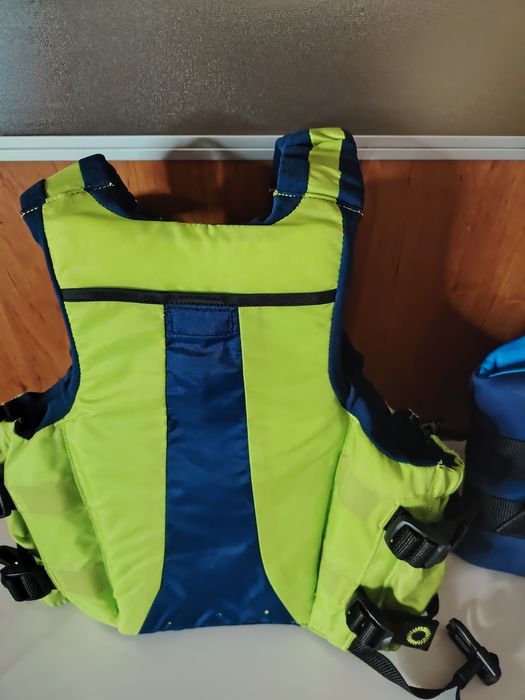 ION body glove 25/50 kg спасителна жилетка цената е различна за всяка жилетка