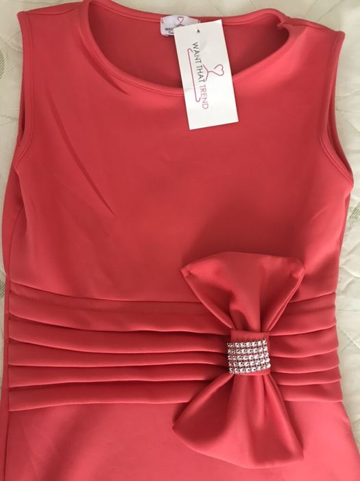 Рокля чисто нова от Англия