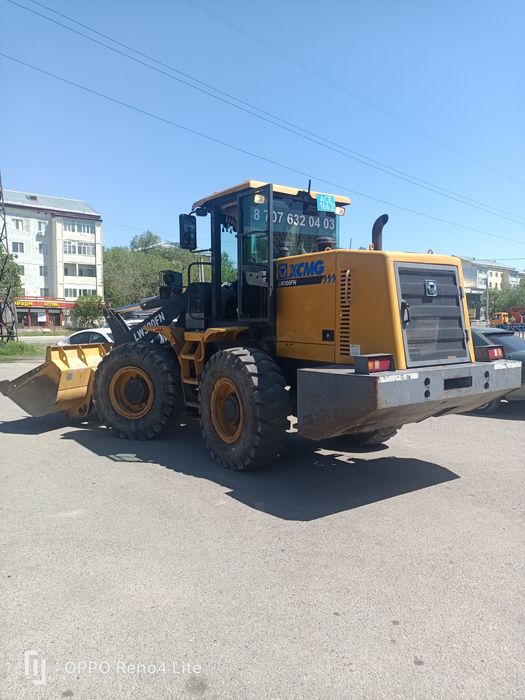 Фронтальный погрузчик