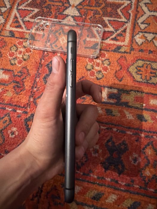 Iphone 11  черный