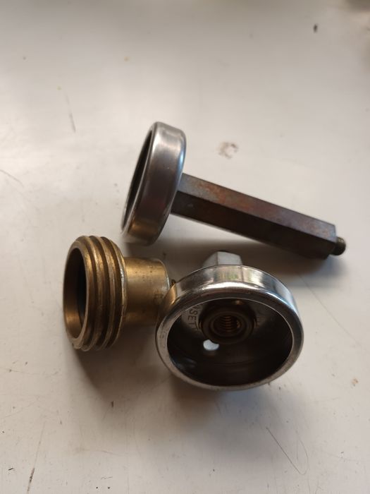 Adaptor priza buson gpl