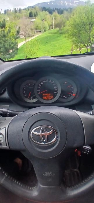 Vând Toyota RAV4