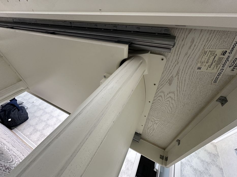 Гостевой стол, в очень хорошем состояний