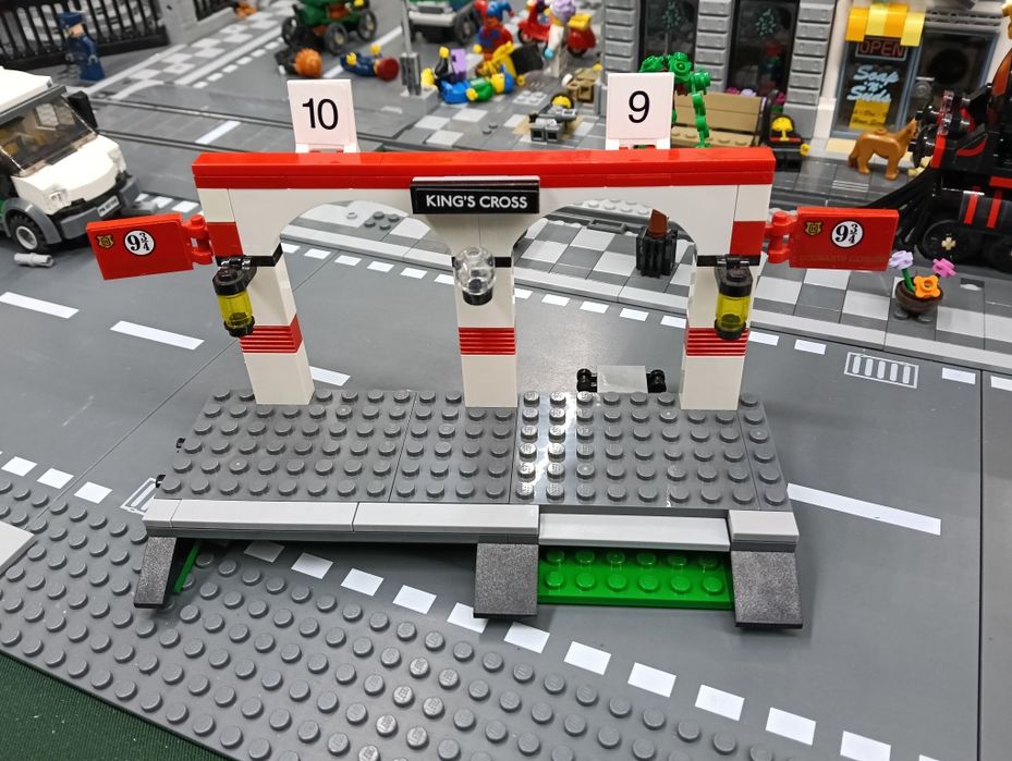 Lego  Trenul Hogwarts Express