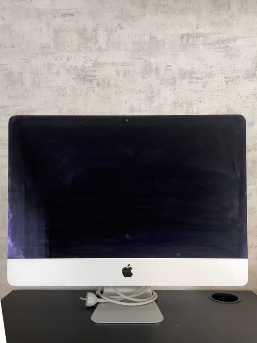 Apple iMac 2.7 GHz Quad-Core Intel Core i5 - 8Gb RAM 1 Tb SSD
