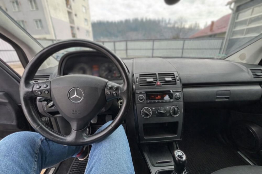 Vând Mercedes-Benz A 170, motor 1.7