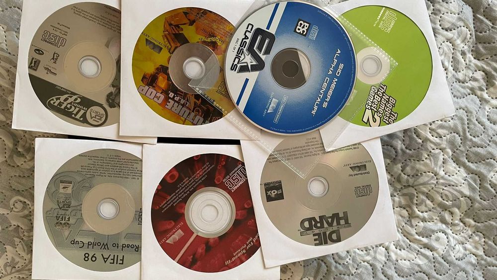 Jocuri retro pe CD originale