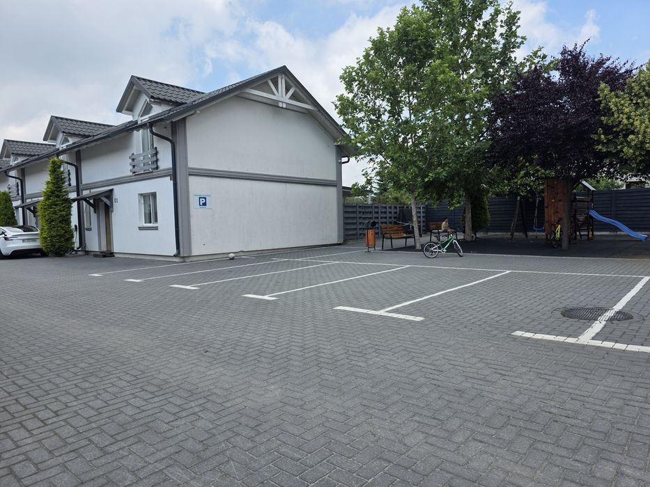 Casa cu pompa de caldura geotermala,4camere,mobilata si utilata in complex securizat
