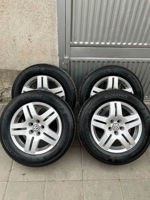 Продавам оригинални джанти Volkswagen Golf сиви