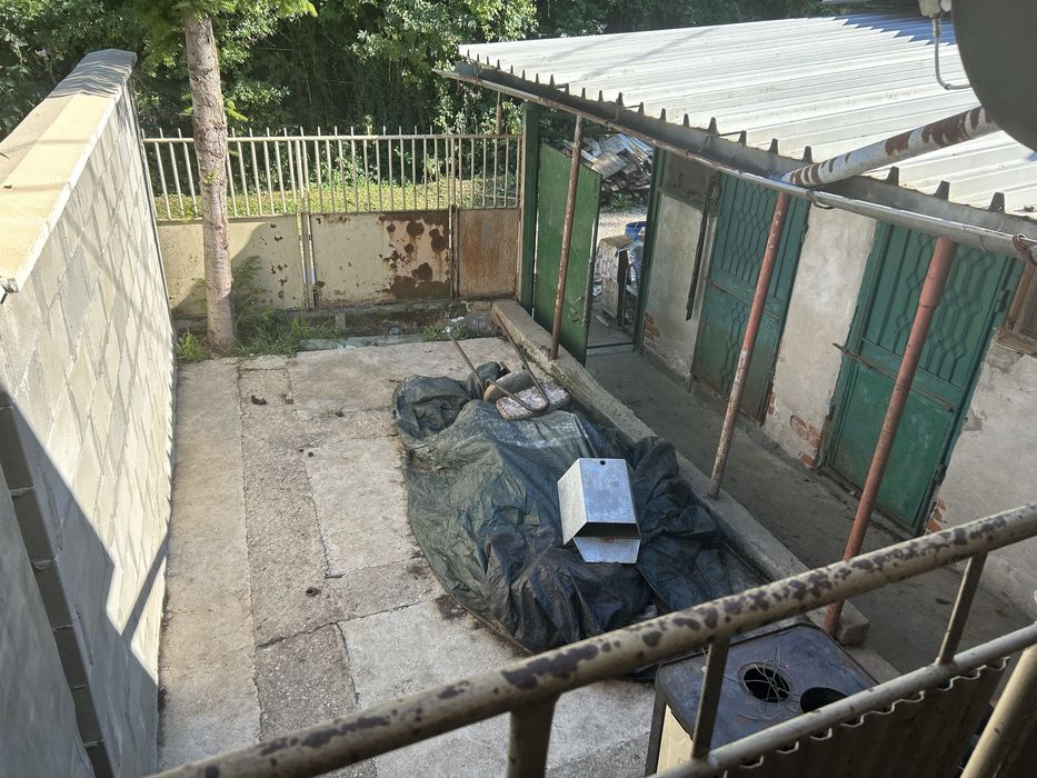 Продавам къща с.Банковци