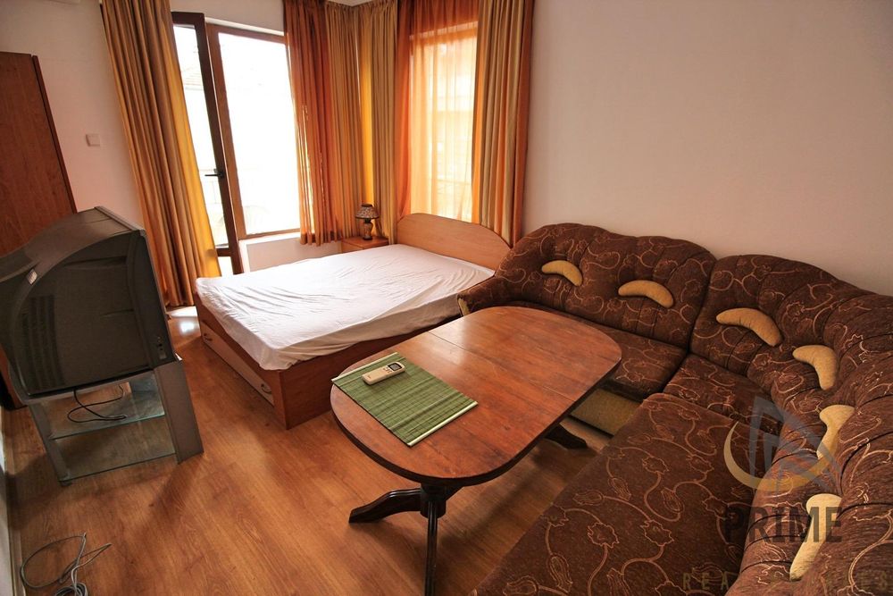 Дава се под наем Тристаен апартамент в Бургас, Център - 80 кв.м за 561 € - Снимка #11