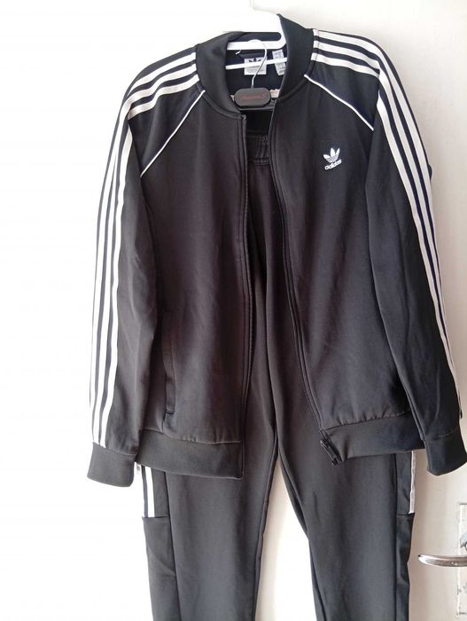 Дамски анцуг на марката ADIDAS