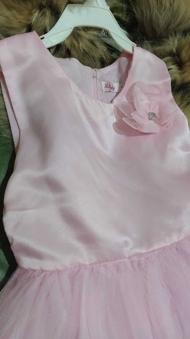 Продам платье для девочек