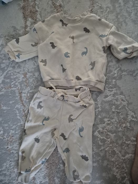 Trening H&M bebe marimea 68 si 74