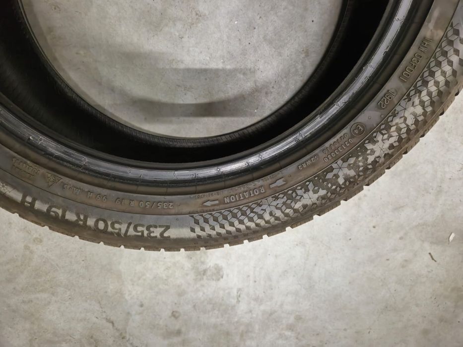 1 anvelopa iarna Continental 235 50 19 aproape noua