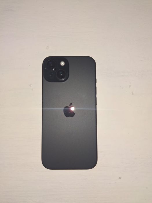 iPhone 15 128gb.