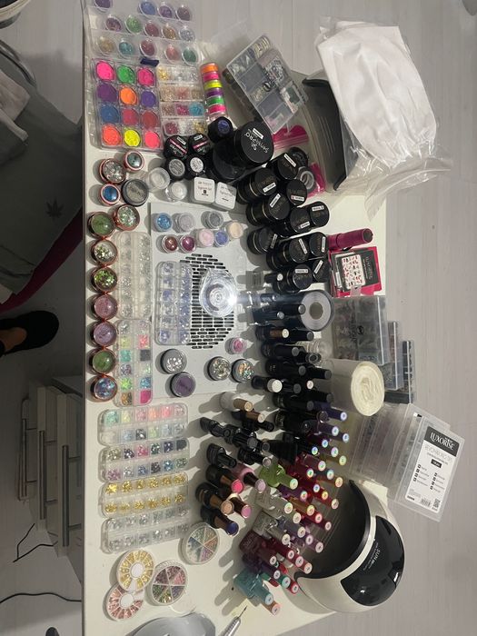 Set complet manichiură pedichiură gel + birou cu aspirator încorporat