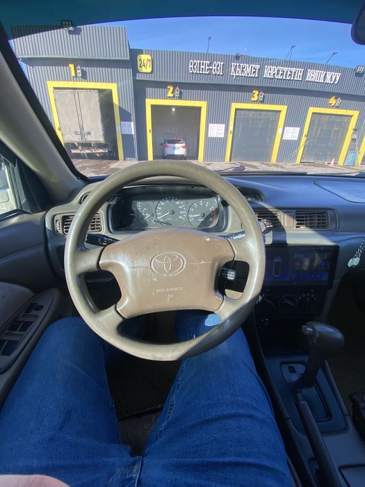 Тойота Камри 25