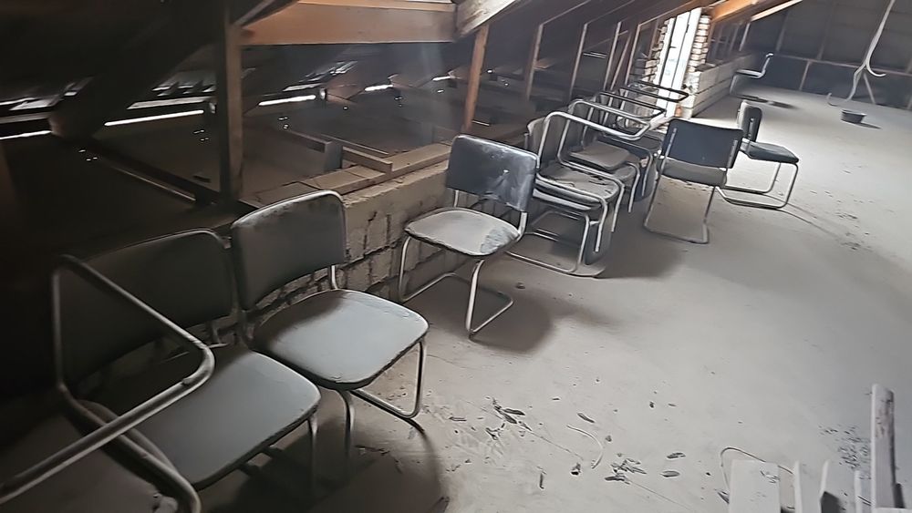 Stul sotiladi arzonga