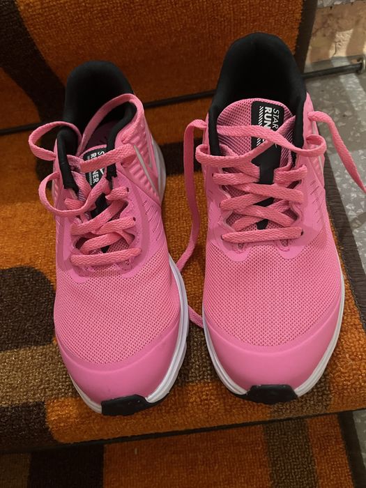 Нови маратонки оригинални розови