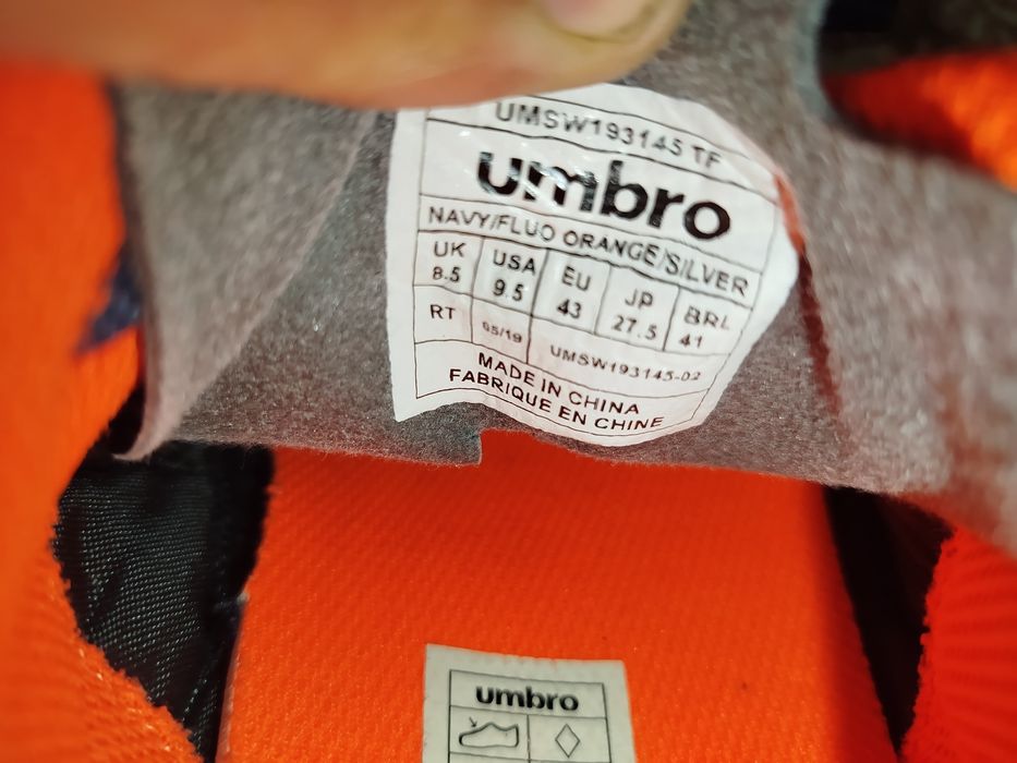 Футболни обувки УМБРО