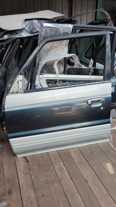Дверь на Mitsubishi Pajero 2