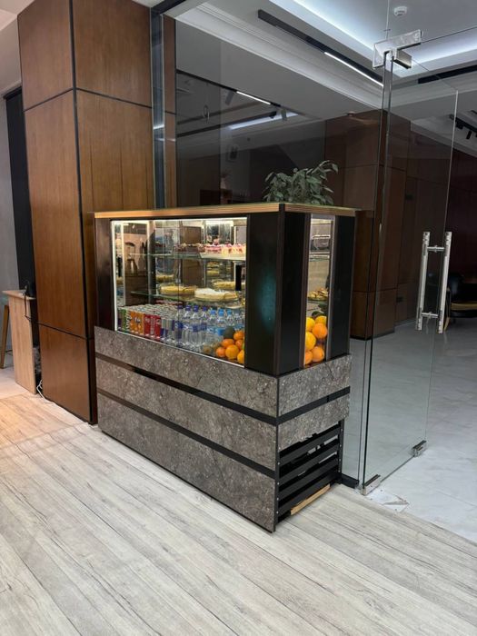 Витринный холодильник разного размера под заказ