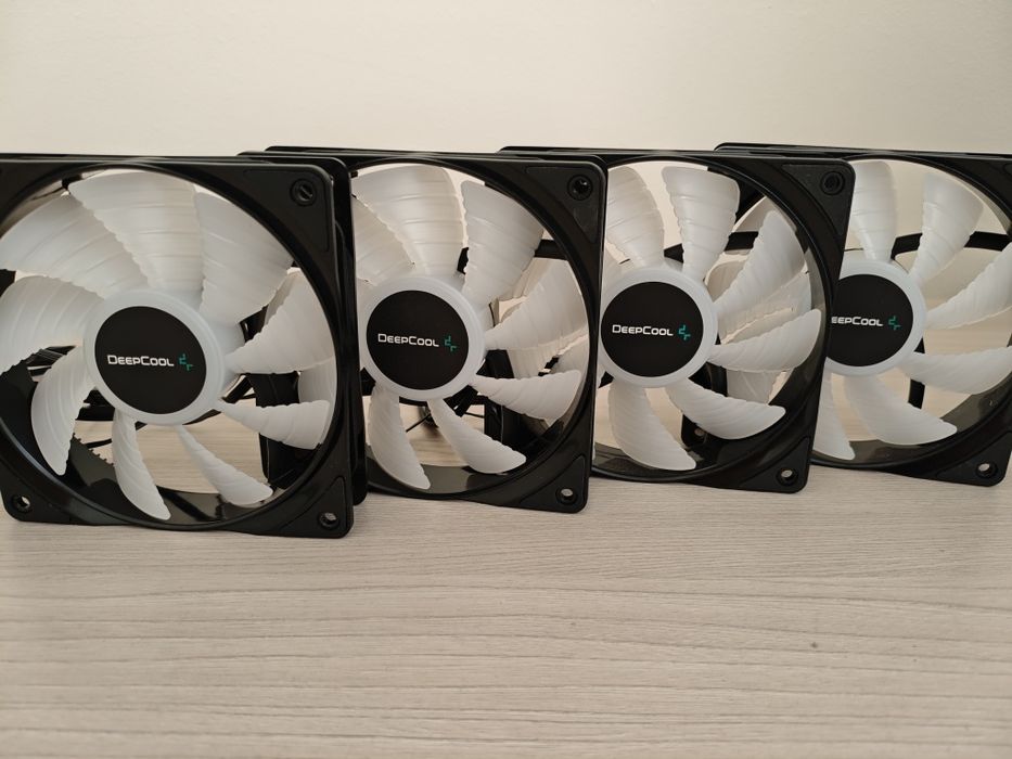 Вентилятор для корпуса Deepcool RF120 12cm Colour LED 4 шт