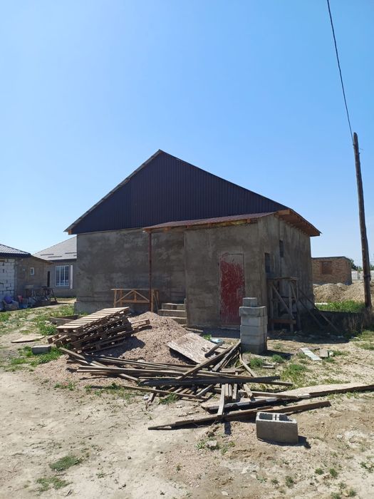 Продам дом не достроенный