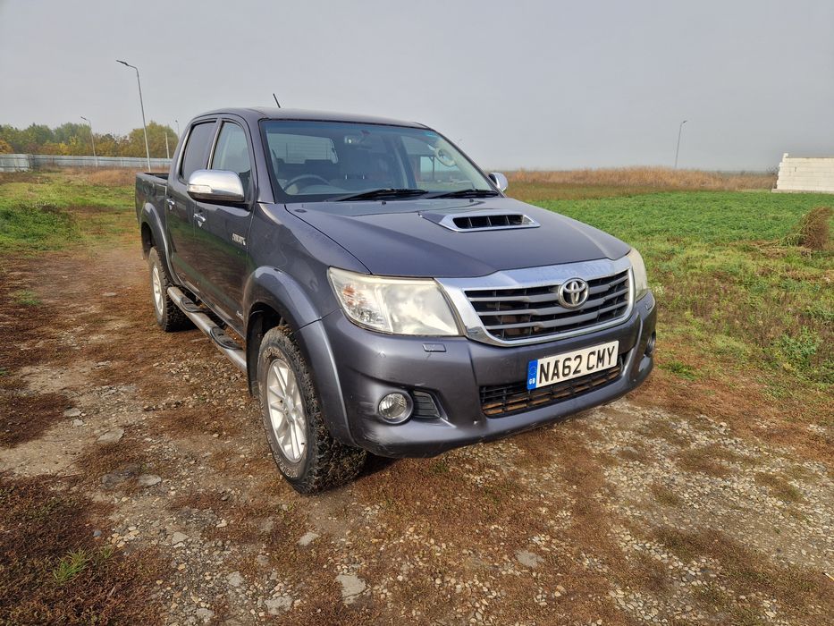 Dezmembrez Toyota Hilux 3.0 Invincible Automata 2012-2015
