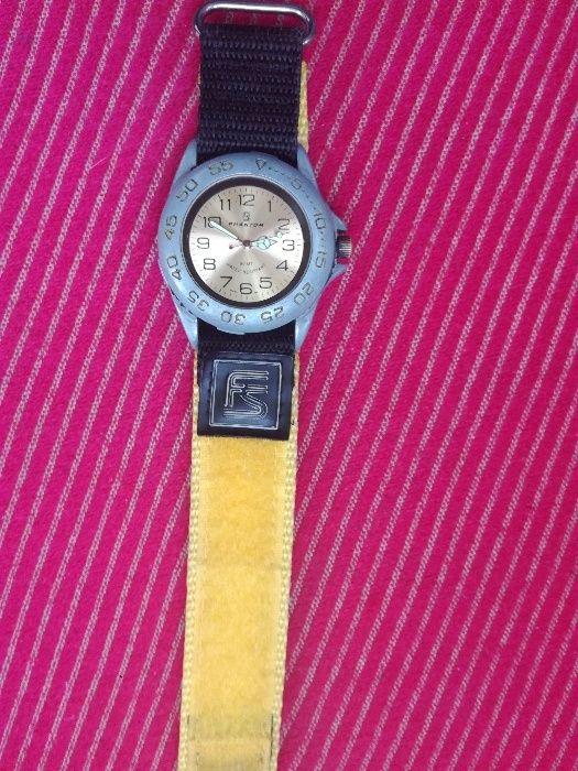 Ceas de mana cu baterie,