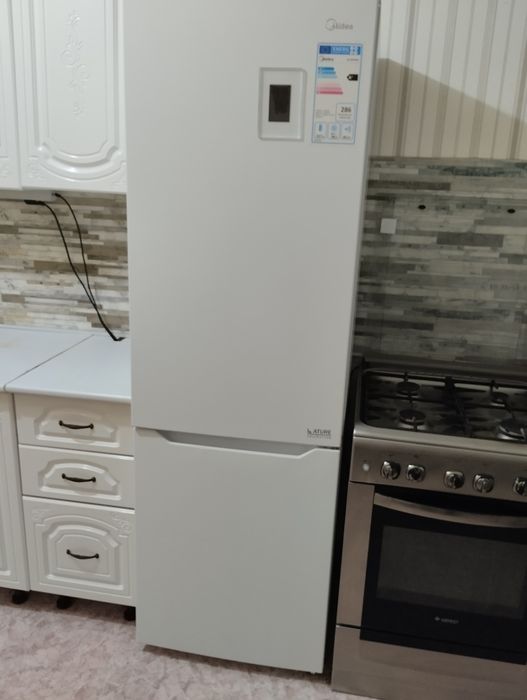 Продам холодильник