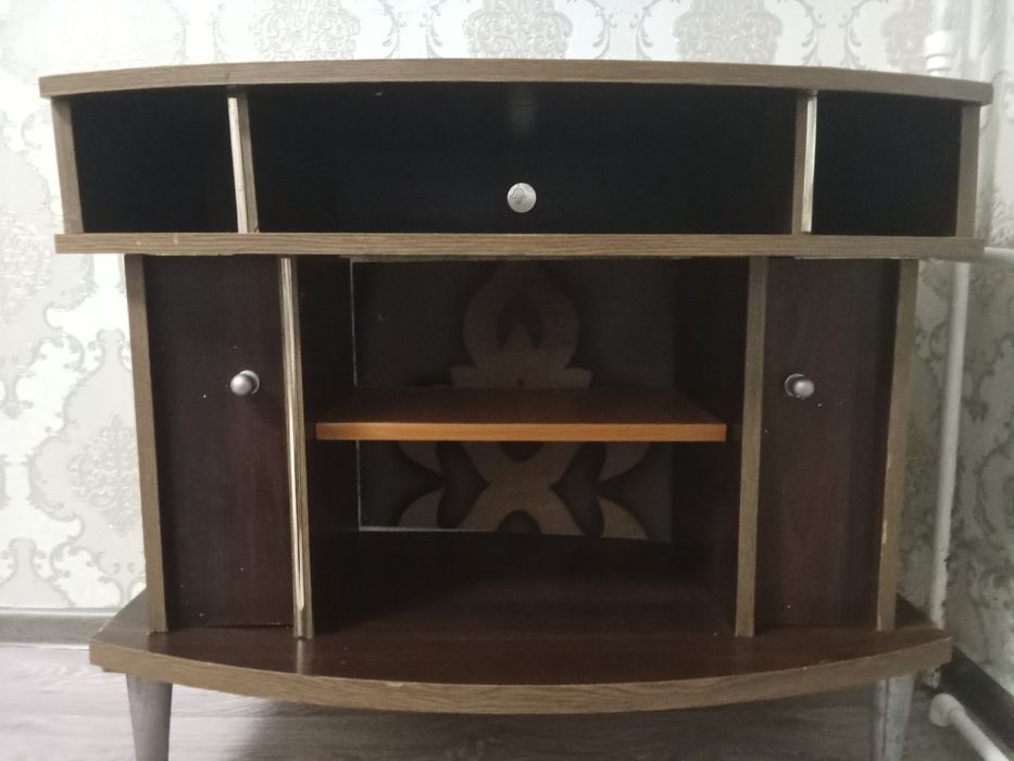 Тумба по телевизор