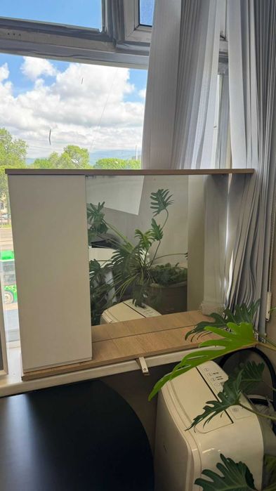 Зеркало с полками для ванной