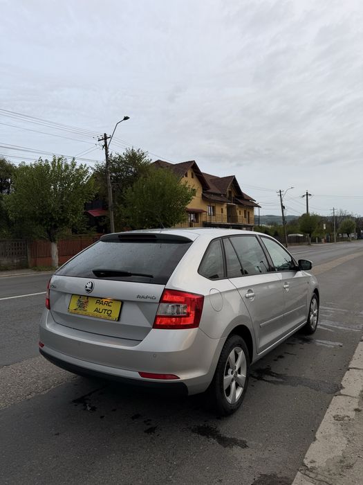 Skoda Rapid Spaceback 1.6 TDI Euro 5 90 CP Navi/Clima/Incalzire scaune