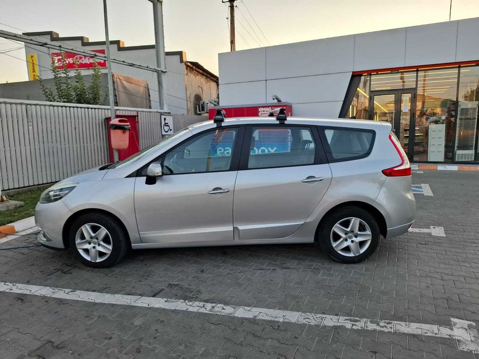 Vând Renault Scénic