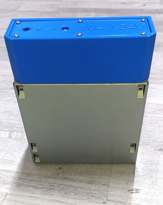 Продается корпус для сборки лабораторного блока питания.