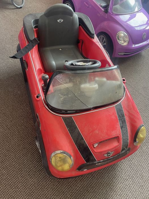 Продавам акомулаторна кола