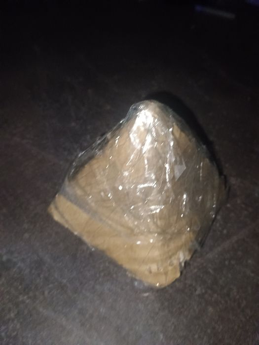 Vând o piramidă patrulatera