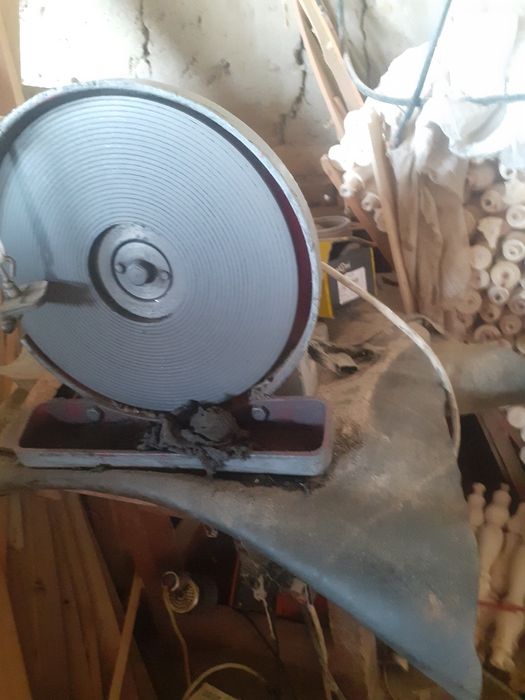 Msu 200 mashinka va charxi sotiladi