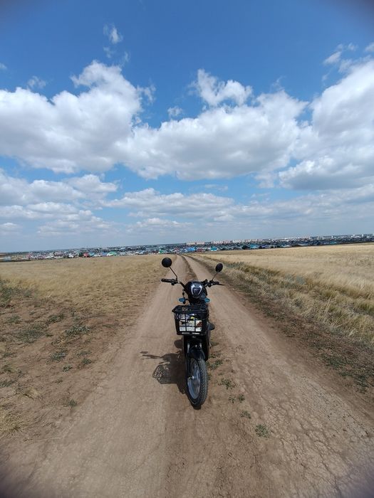 Продам электроскутер ск8