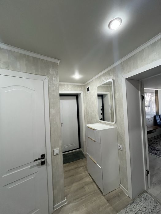 Продам 3 комн квартиру Челюскинцев 49